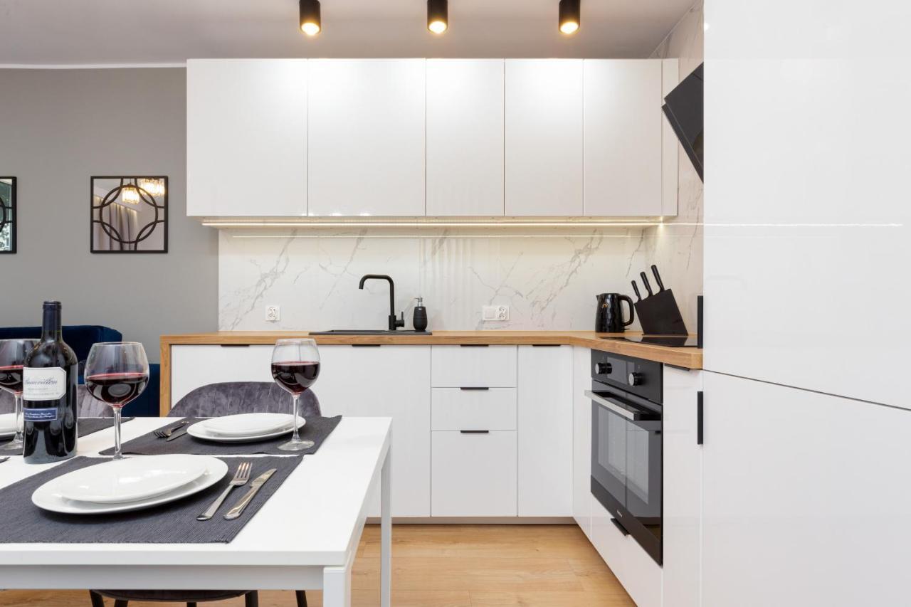 Beautiful Two-Bedroom Apartment Warsaw Bielany By Noclegi Renters Exterior photo